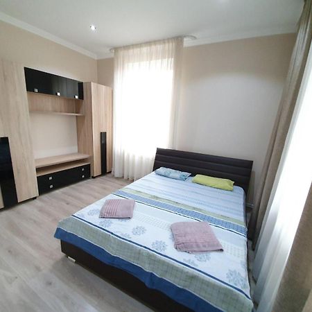 Tourist Home At Stefan Cel Mare With 2 Rooms Chişinău Eksteriør billede