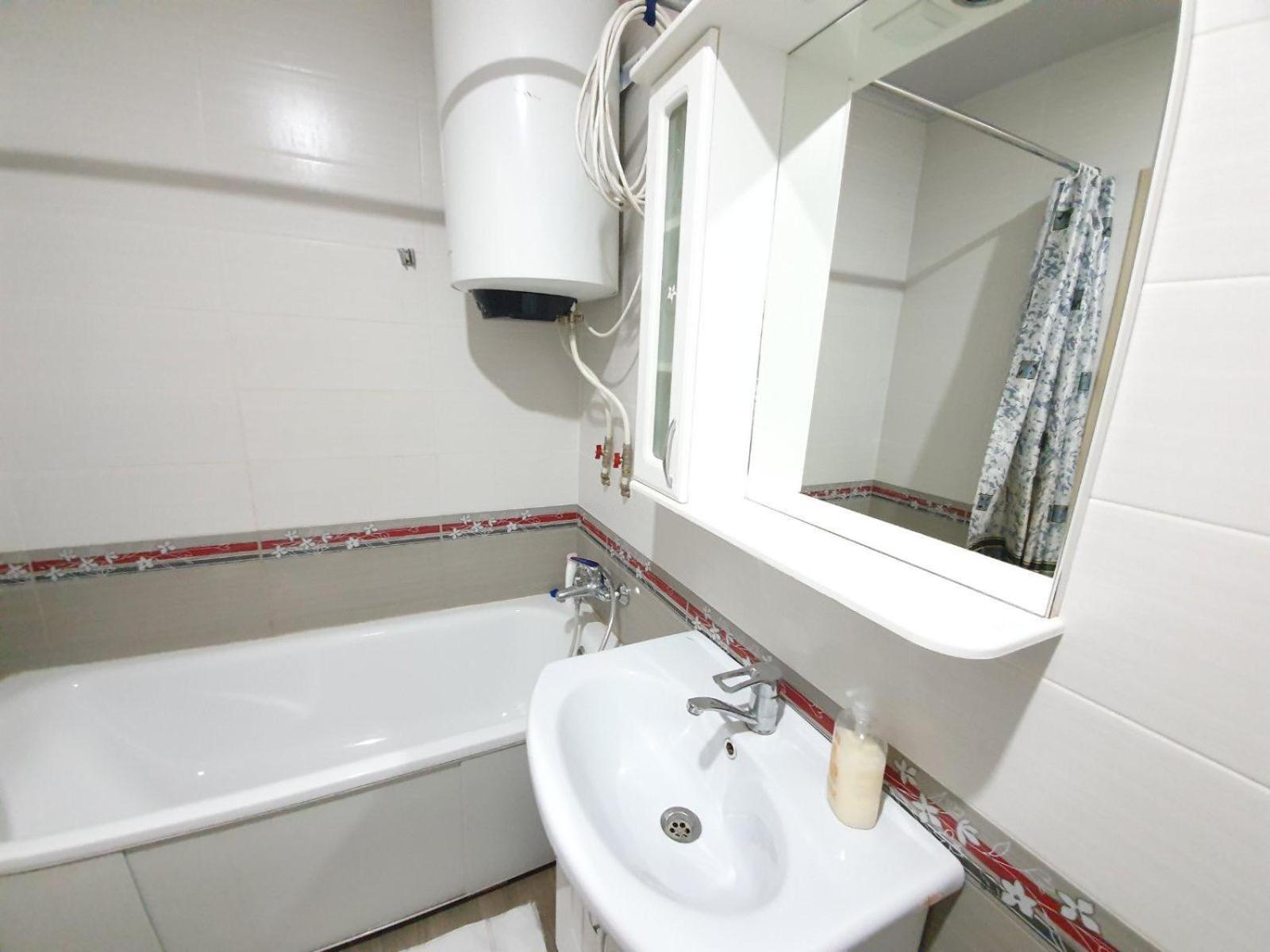 Tourist Home At Stefan Cel Mare With 2 Rooms Chişinău Eksteriør billede